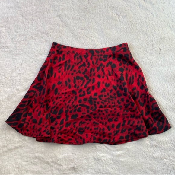 Princess Polly skirt - Picture 2 of 3